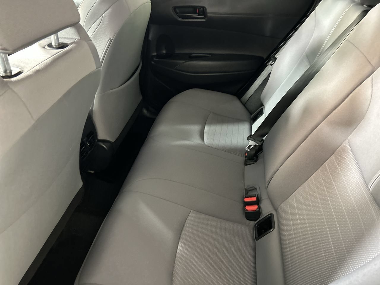 Used 2024 Toyota Corolla Cross AWD Hybrid w/ Moonroof Package image 25