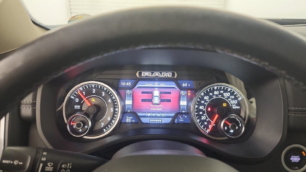 Used 2019 RAM 1500 Laramie AWD/4WD image 11