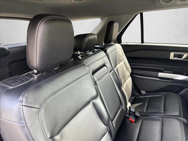 Used 2022 Ford Explorer XLT w/ Equipment Group 202A image 21