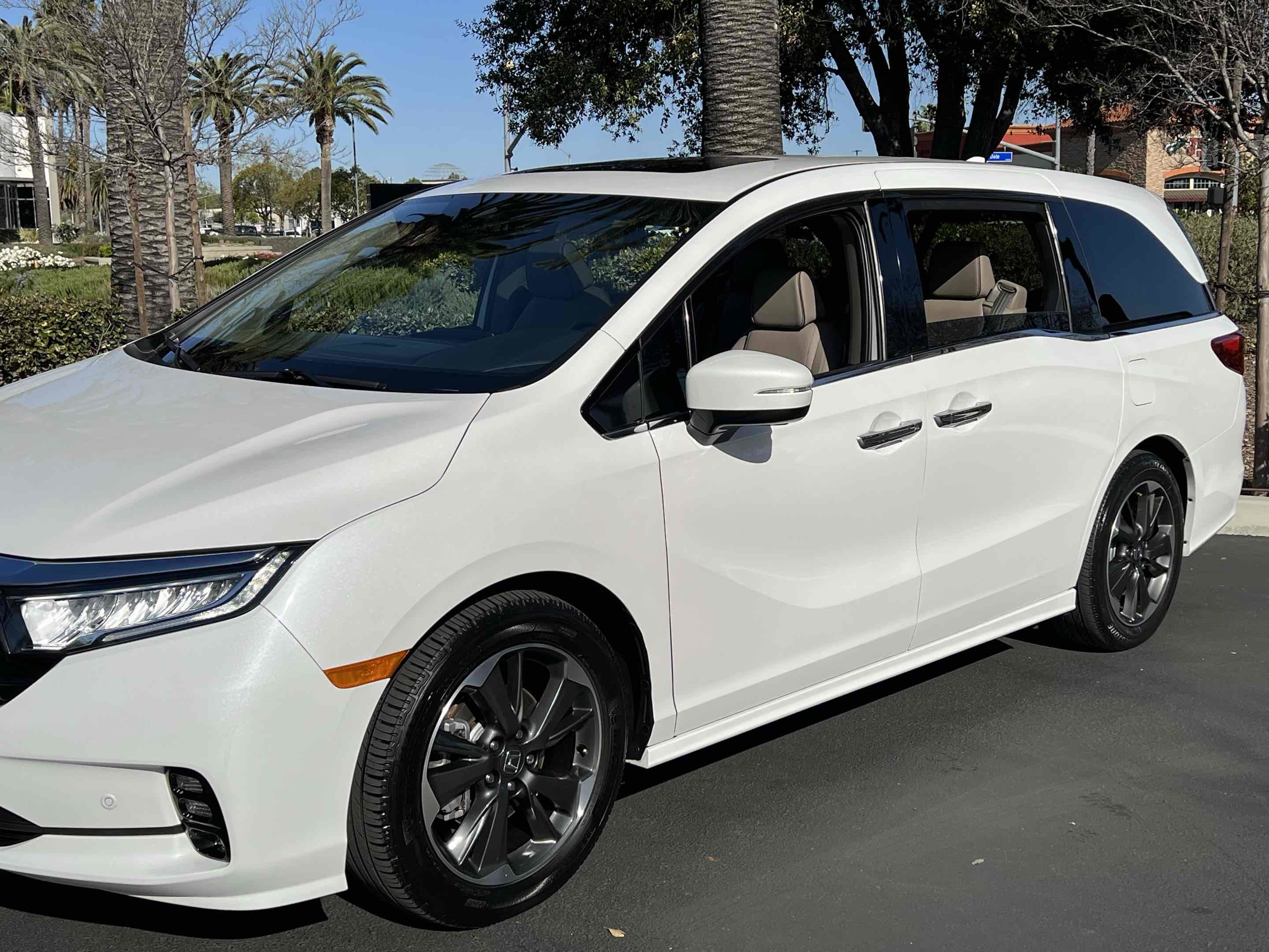 Used 2023 Honda Odyssey Elite image 52