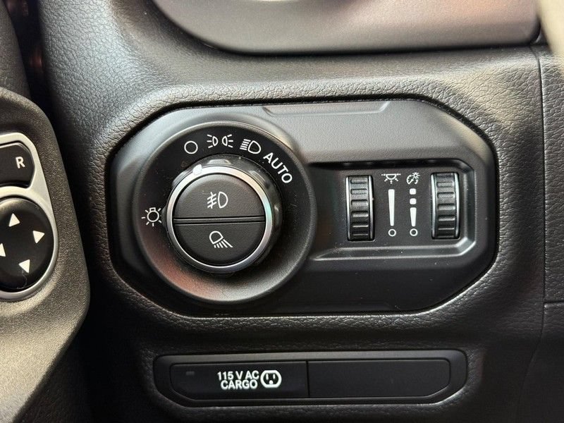 Used 2020 Jeep Gladiator Rubicon AWD/4WD image 30