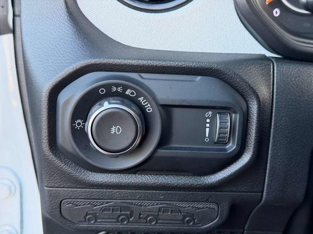 Used 2025 Jeep Wrangler Unlimited Sport AWD/4WD image 27
