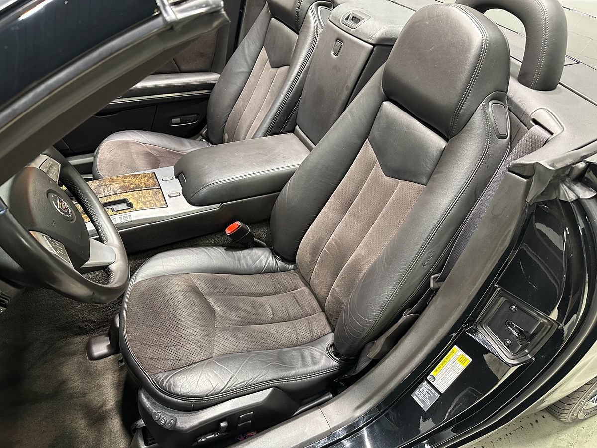 Used 2009 Cadillac XLR V RWD image 30