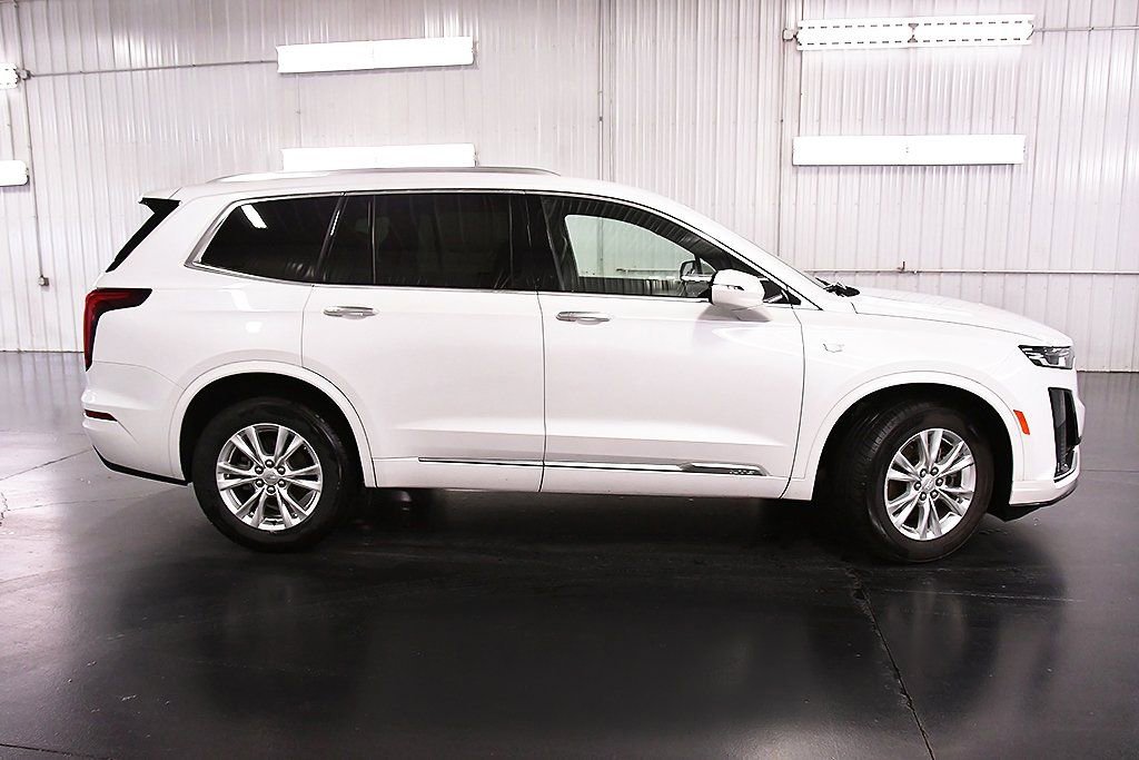 Used 2024 Cadillac XT6 Luxury w/ LPO, Floor Liner Package image 8