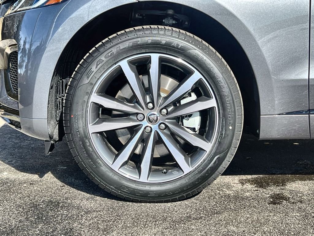 Used 2025 Jaguar F-PACE R-Dynamic S AWD/4WD image 10