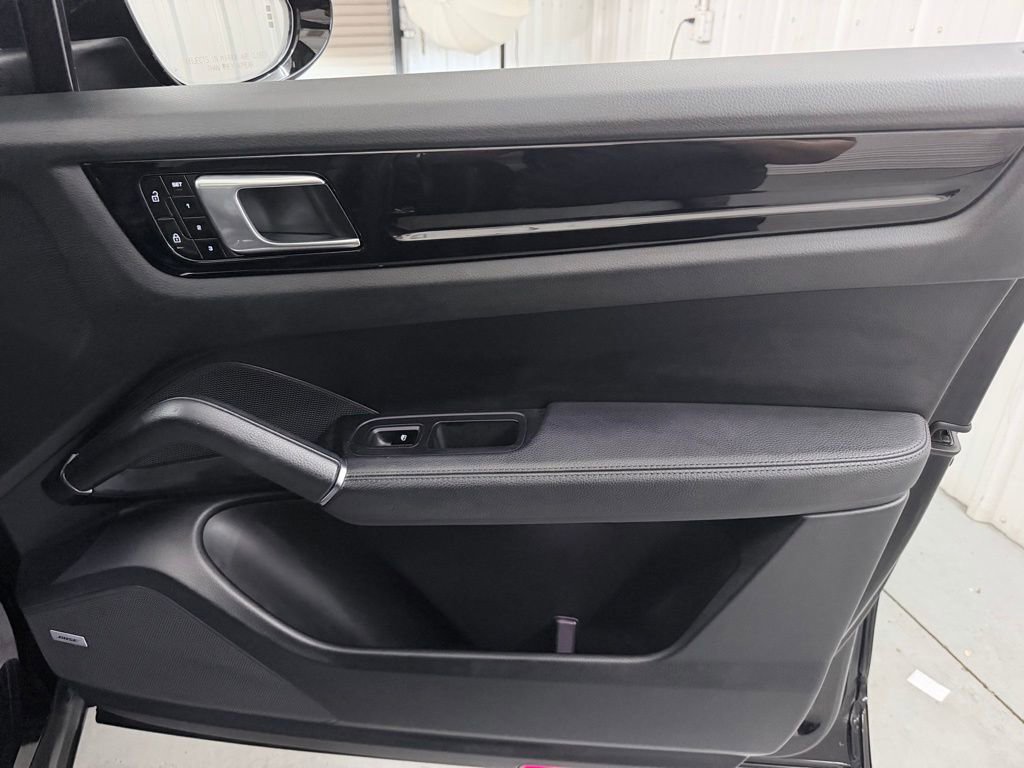 Used 2019 Porsche Cayenne S AWD/4WD image 44