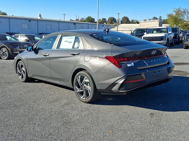 New 2026 Hyundai Elantra Limited FWD image 3