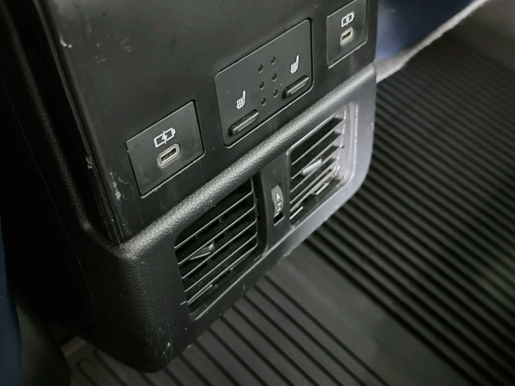 Used 2023 Subaru Solterra AWD image 28