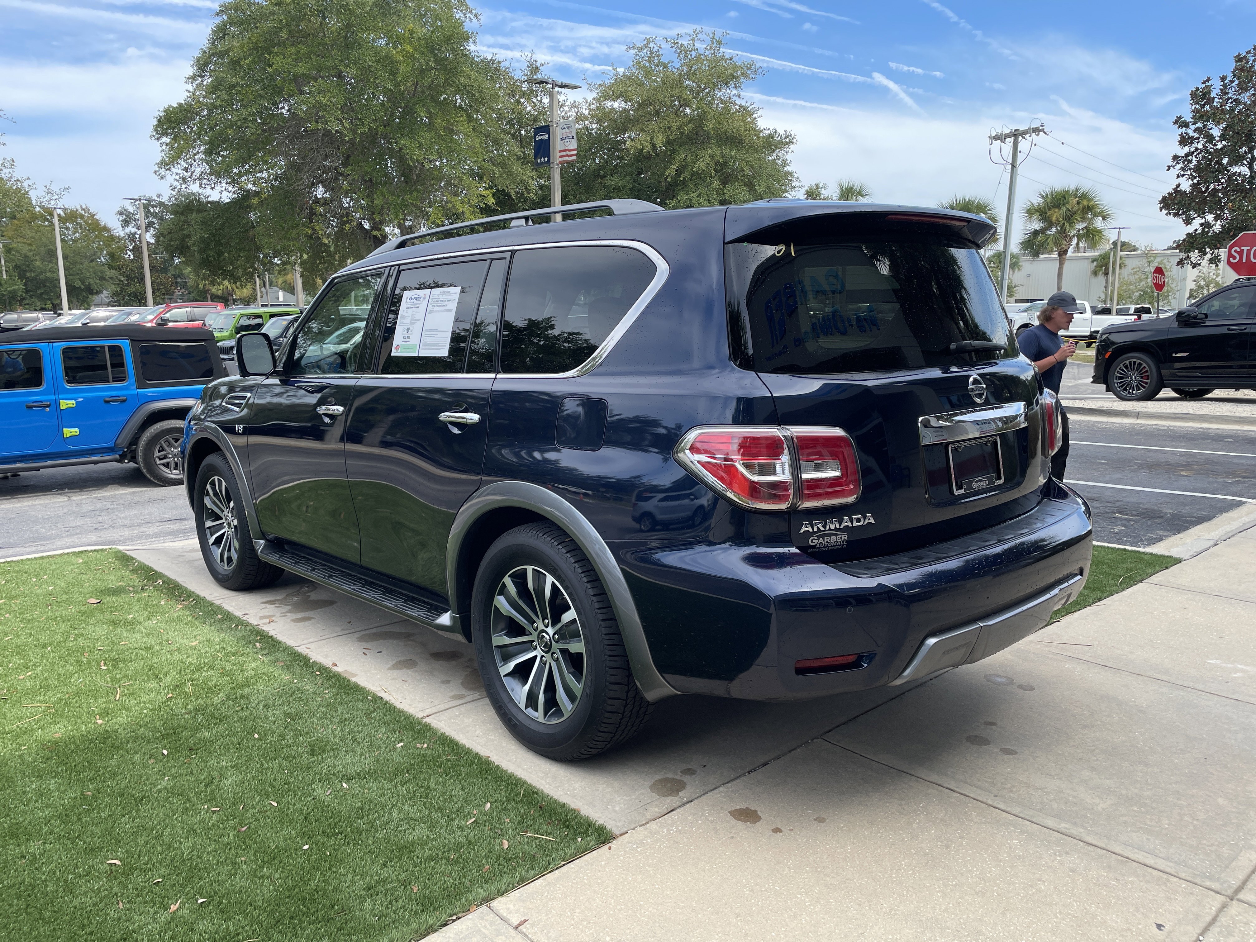 Used 2020 Nissan Armada SL image 5