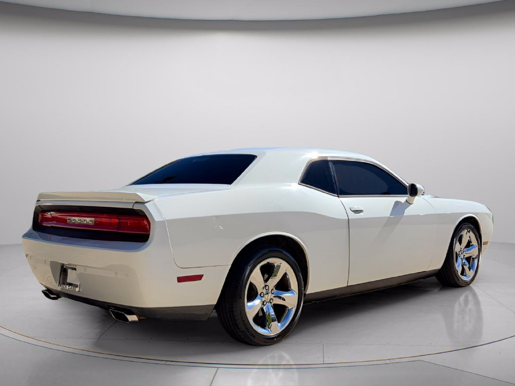 Used 2013 Dodge Challenger R/T Plus RWD image 7