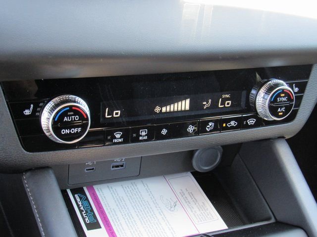 New 2025 Mitsubishi Outlander ES image 17