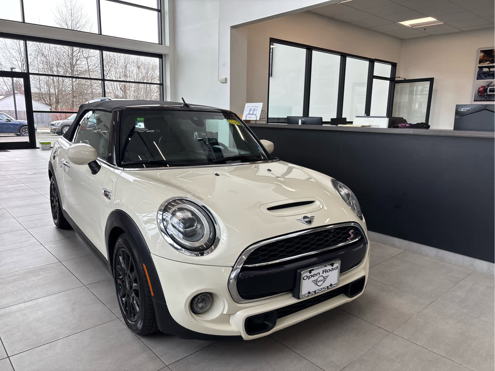 Used 2020 MINI Cooper S image 3