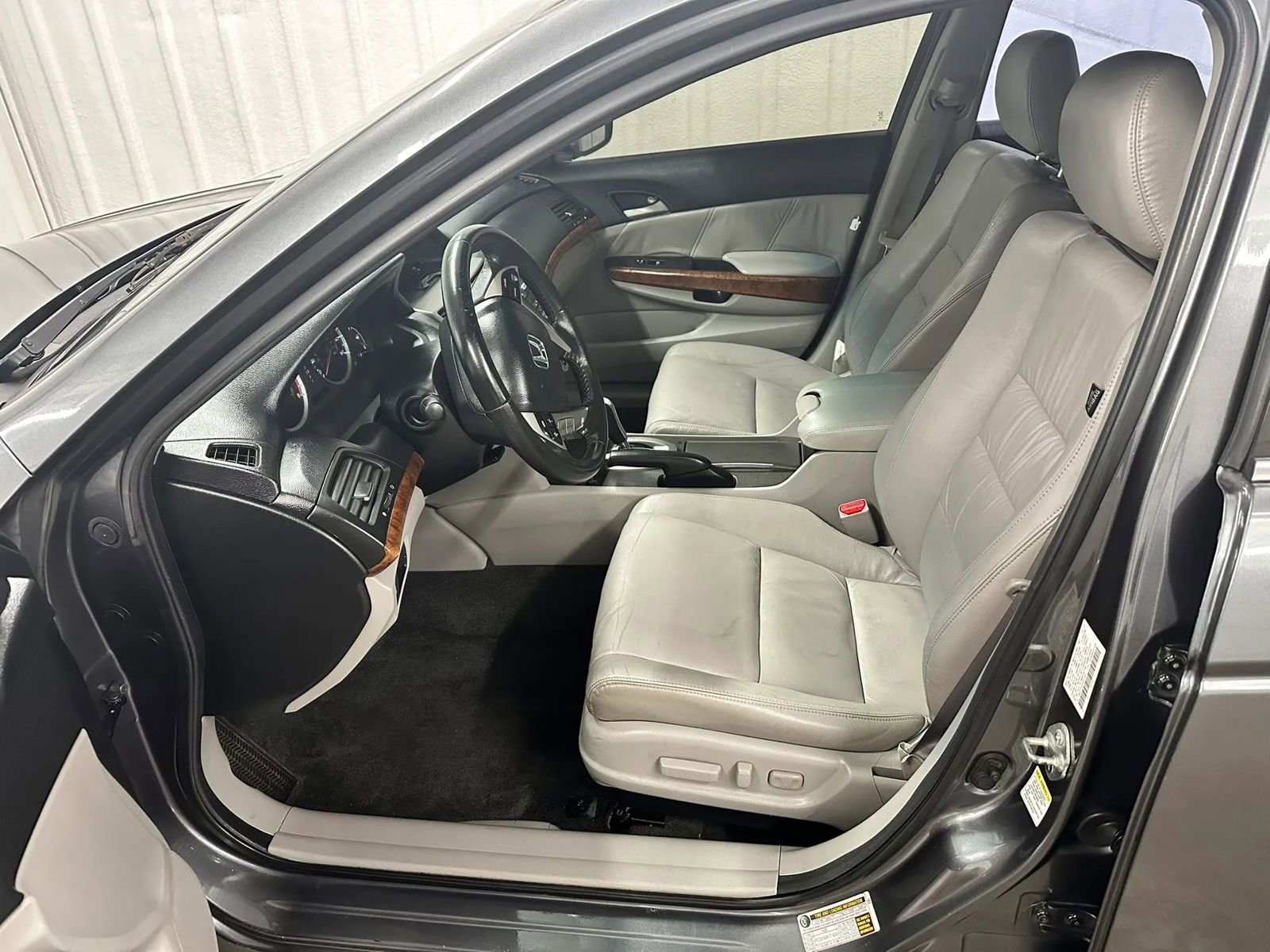 Used 2012 Honda Accord EX-L image 16