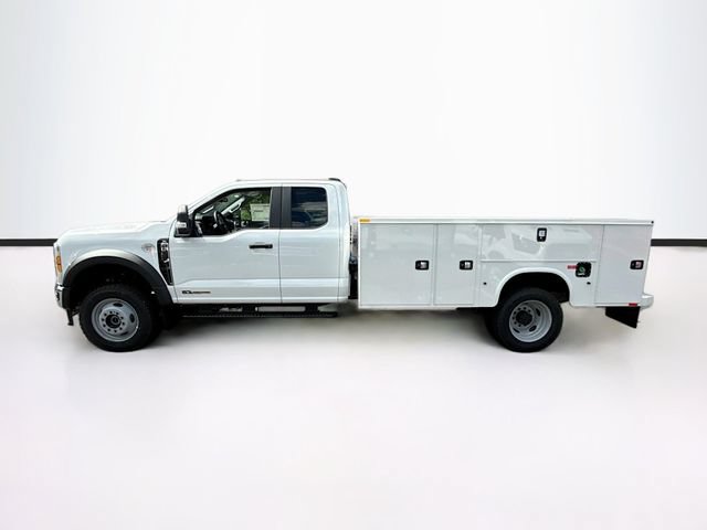 New 2026 Ford F550 4x4 Supercab Super Duty image 3