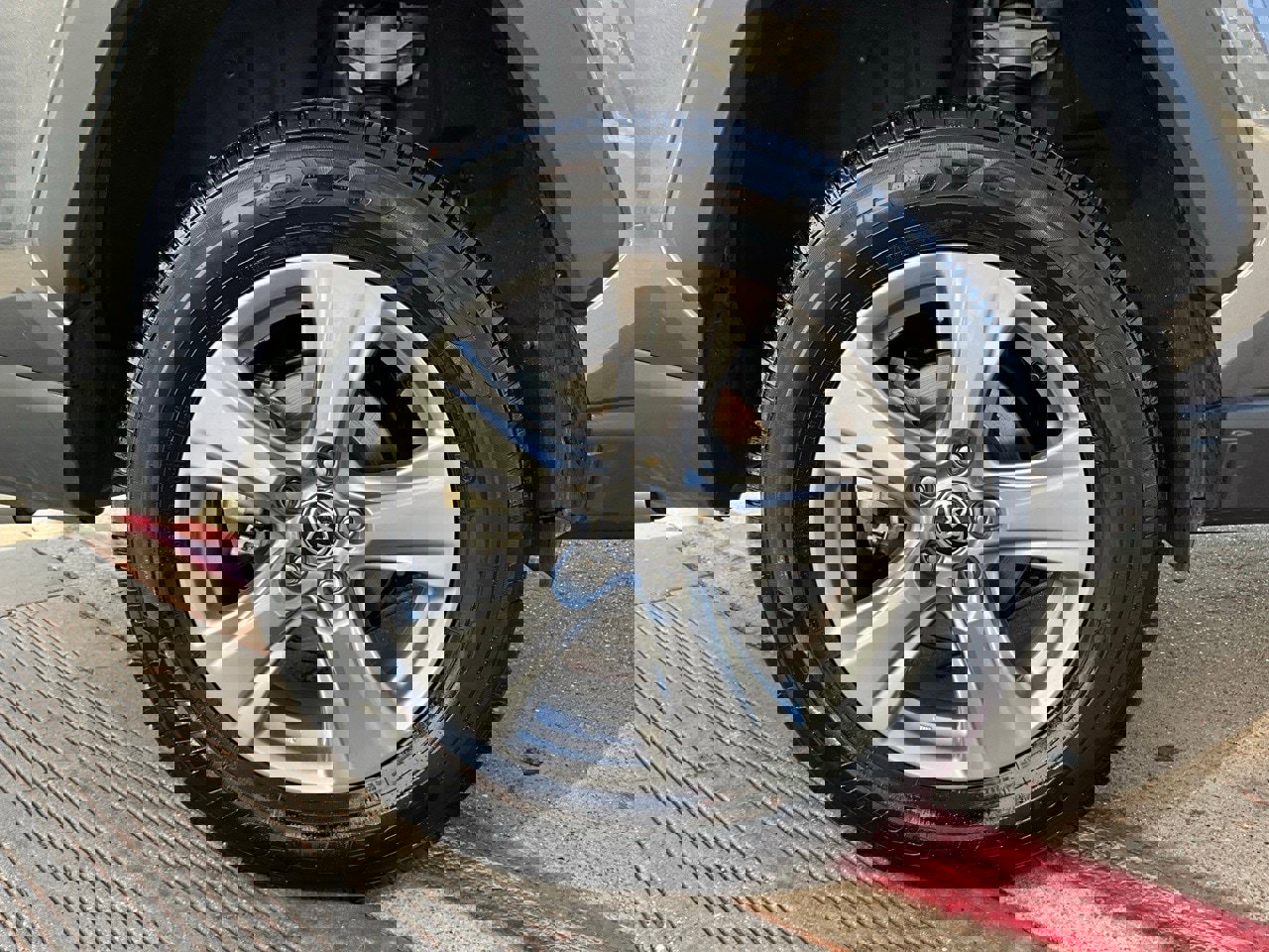 Used 2025 Toyota RAV4 XLE image 9