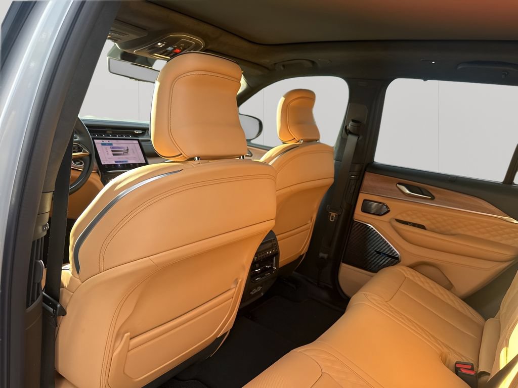 New 2025 Jeep Grand Cherokee Summit AWD/4WD image 20