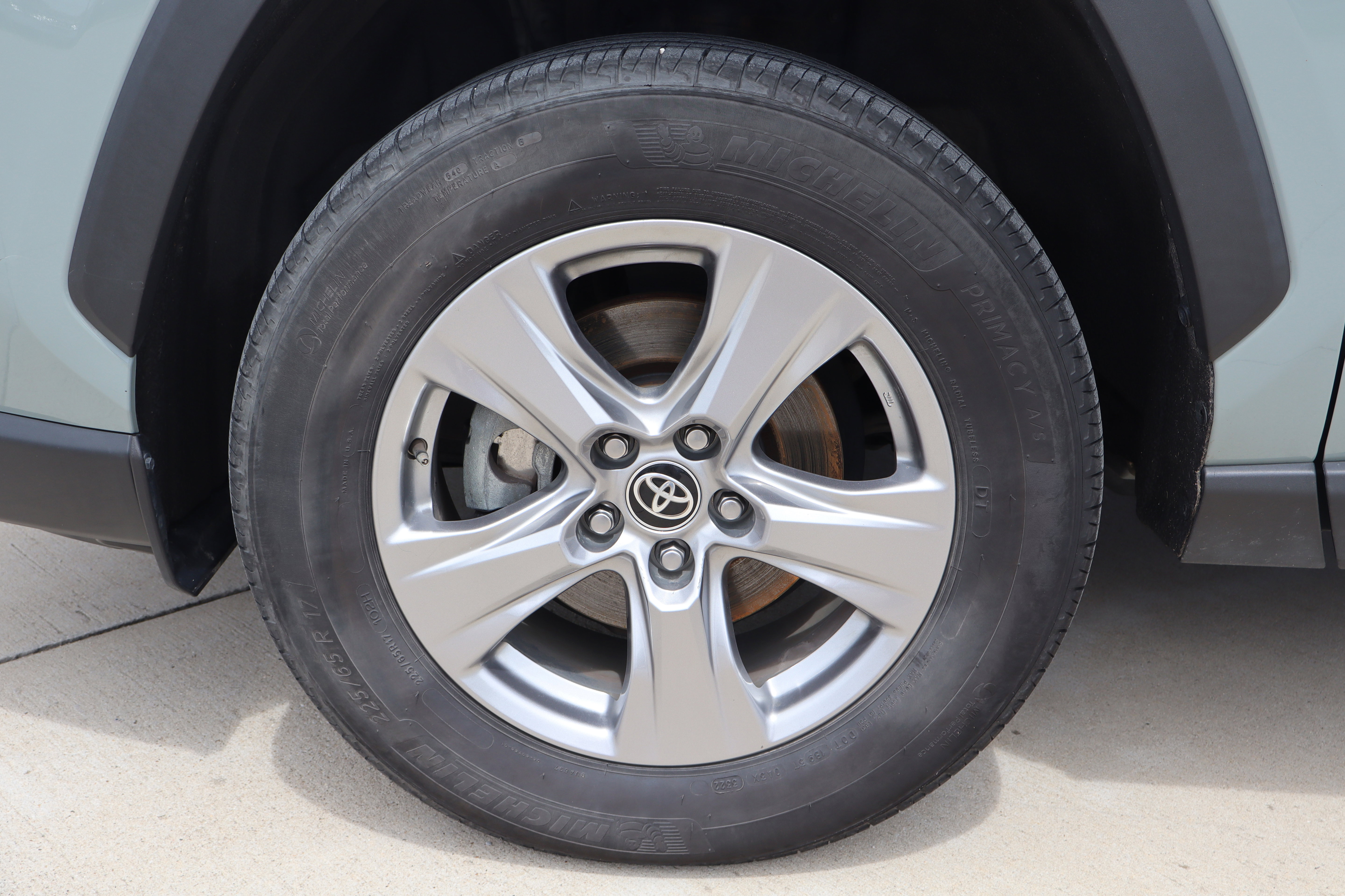 Used 2022 Toyota RAV4 XLE AWD/4WD image 26