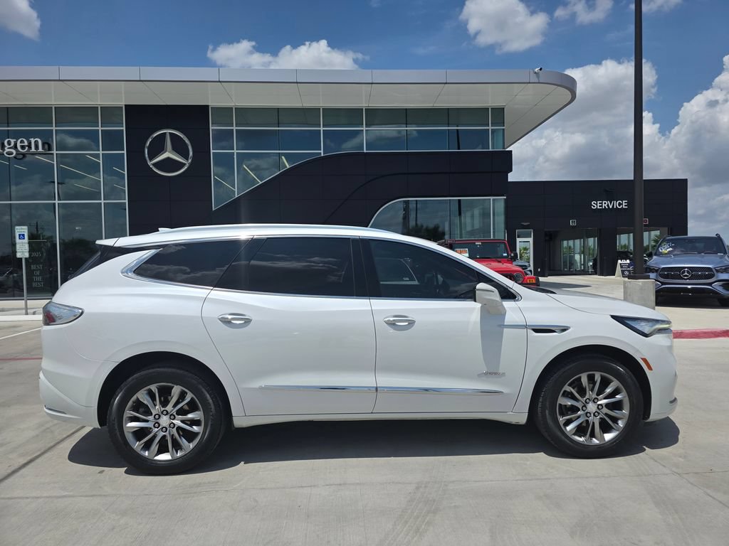 Used 2022 Buick Enclave Avenir FWD image 9