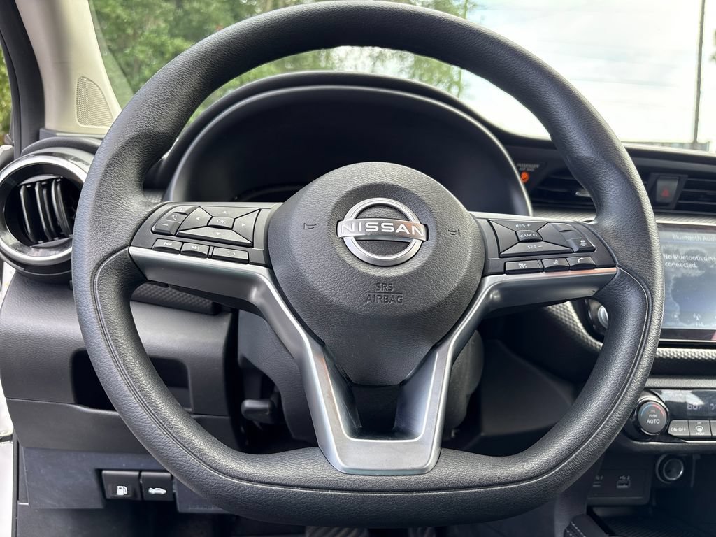 Used 2022 Nissan Kicks SV FWD image 8