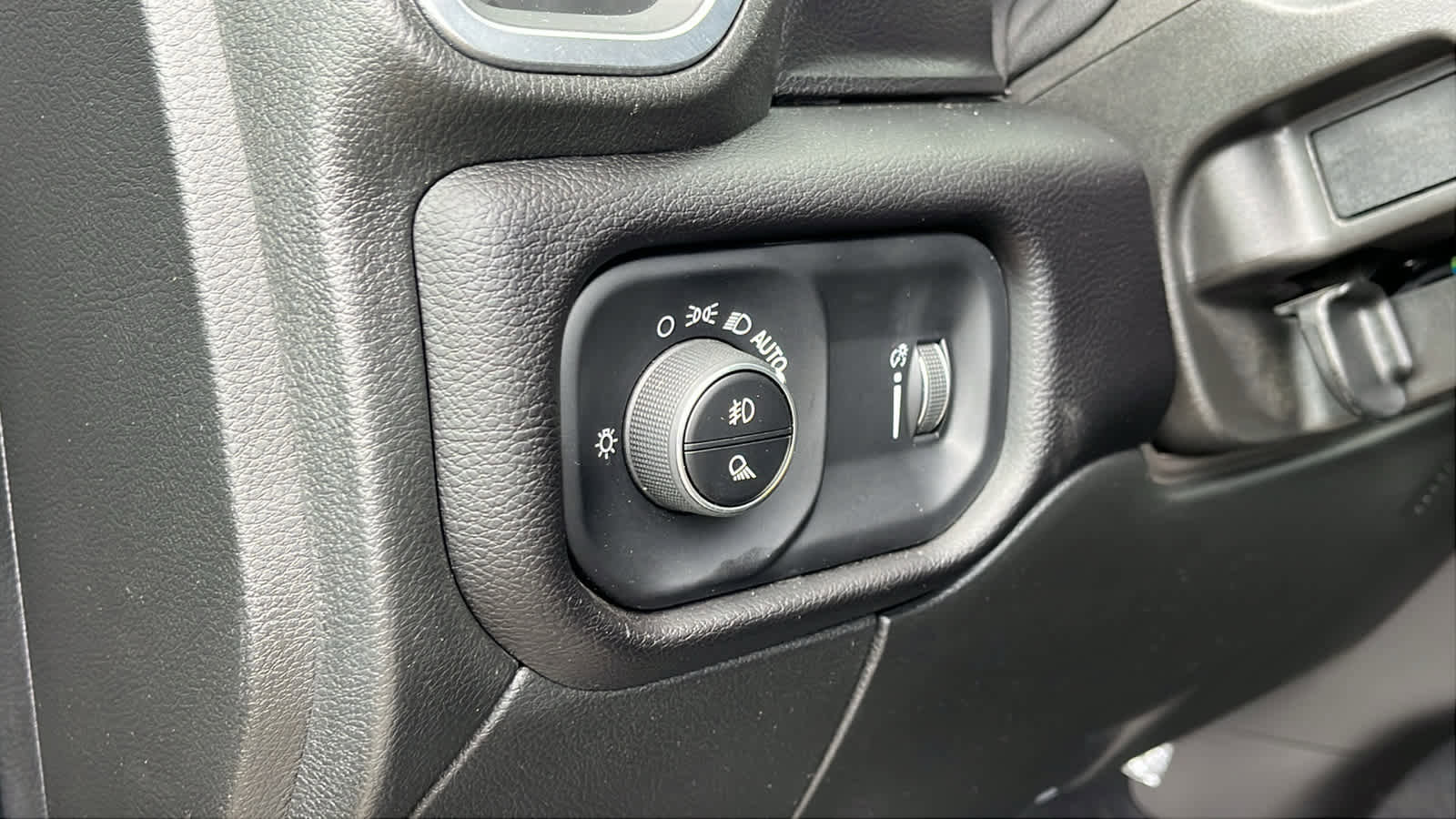 Certified 2024 RAM 2500 Big Horn w/ Sport Appearance Package image 24