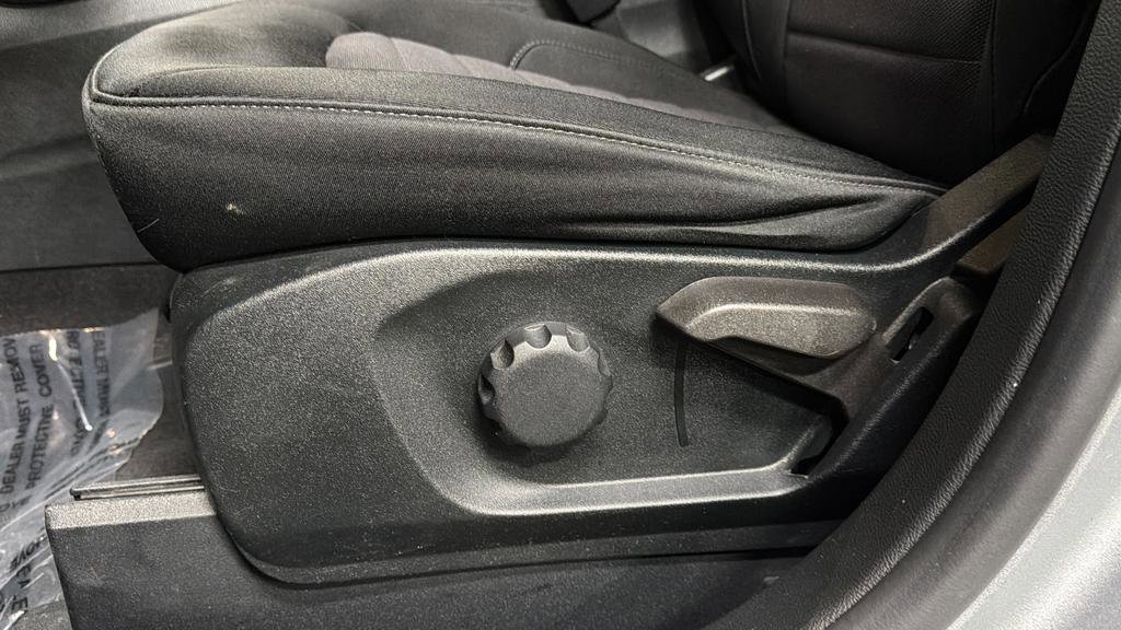 Used 2022 Ford Edge SE w/ Black Appearance Package image 21