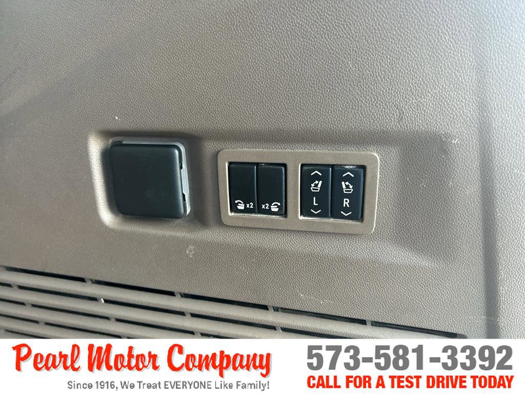 Certified 2021 GMC Yukon Denali w/ Denali Premium Package AWD/4WD image 30