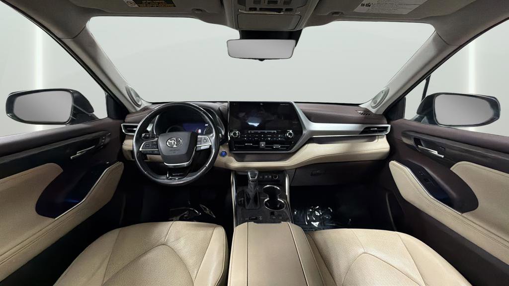 Used 2020 Toyota Highlander Platinum AWD/4WD image 14