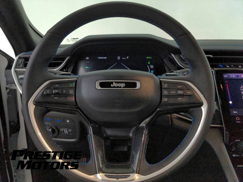 Used 2022 Jeep Grand Cherokee Trailhawk AWD/4WD image 17