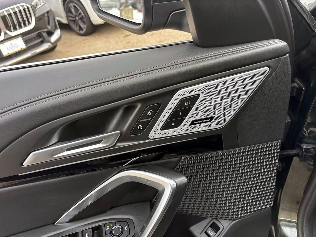 Used 2025 BMW X1 xDrive28i w/ Premium Package image 12