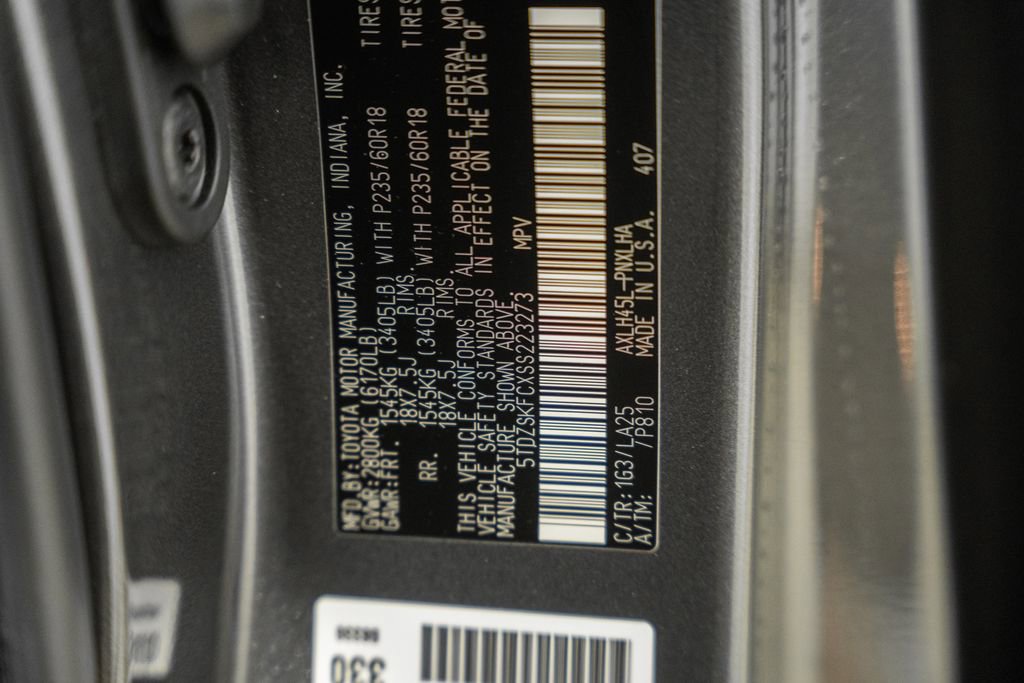 Used 2025 Toyota Sienna Limited AWD/4WD image 41