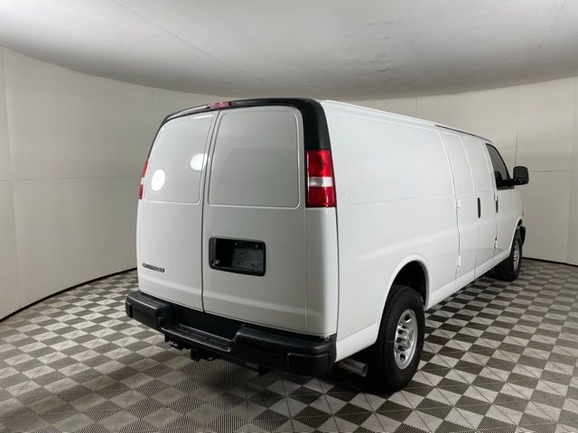 New 2025 Chevrolet Express 3500 w/ Driver Convenience Package image 11