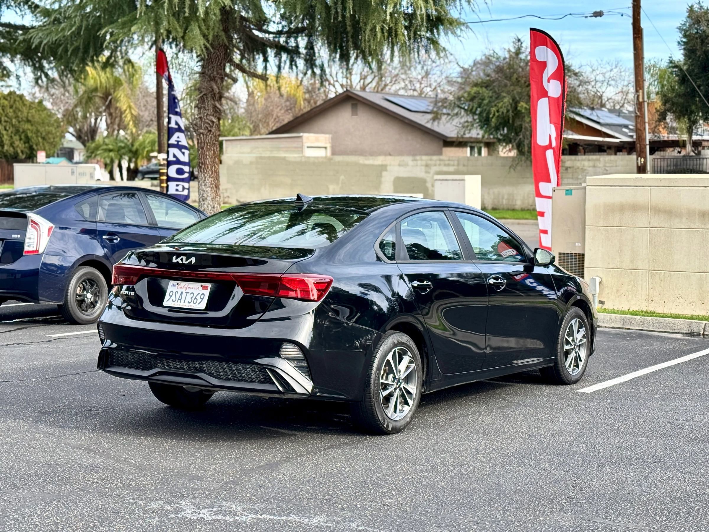 Used 2023 Kia Forte LXS image 4