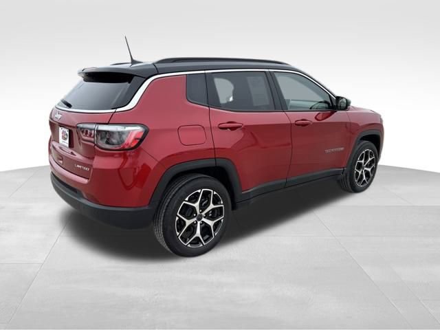 Used 2025 Jeep Compass Limited image 5