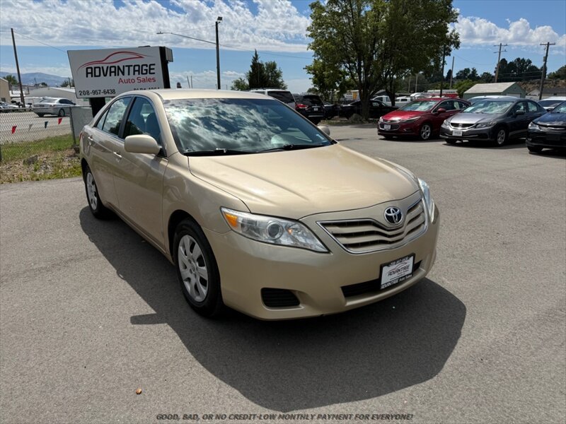 Used 2011 Toyota Camry LE FWD image 1