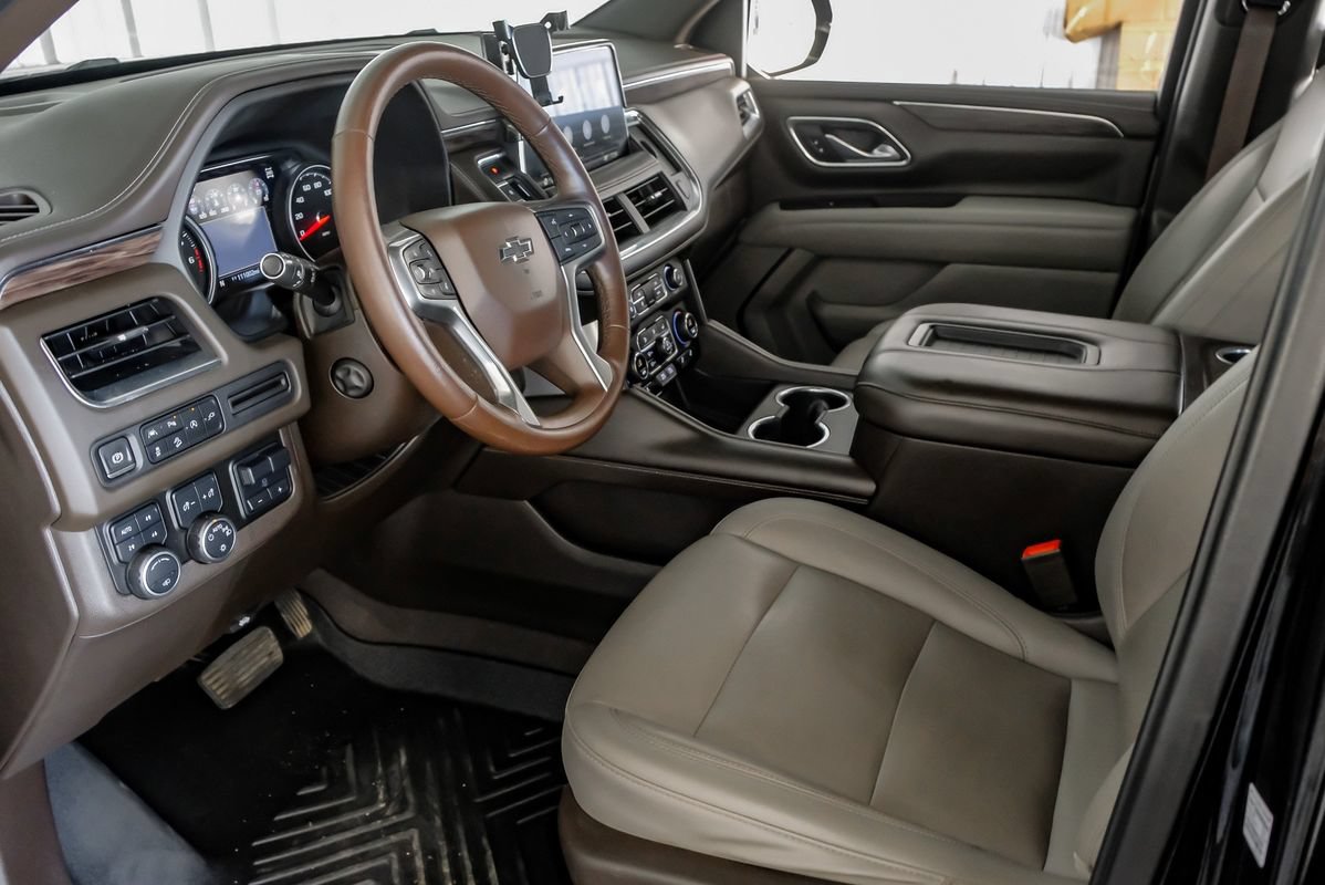 Used 2021 Chevrolet Suburban Z71 w/ Z71 Off-Road Package AWD/4WD image 14