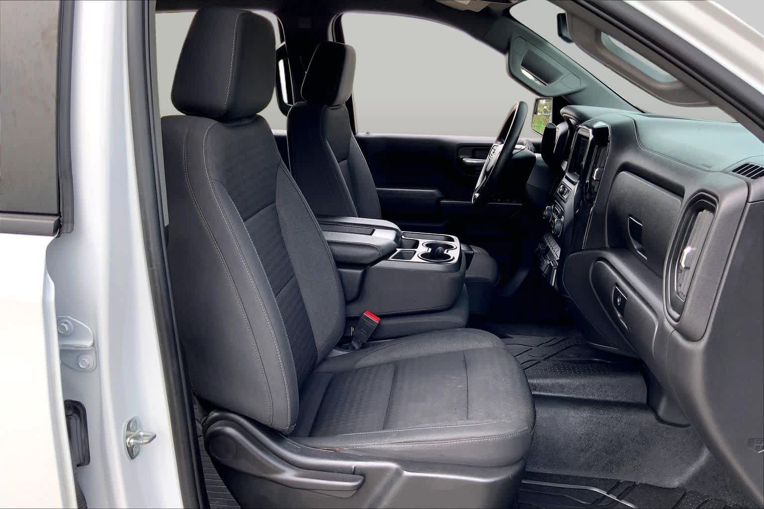 Used 2023 Chevrolet Silverado 1500 Custom RWD image 9