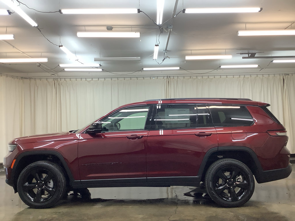 New 2025 Jeep Grand Cherokee L Limited image 10