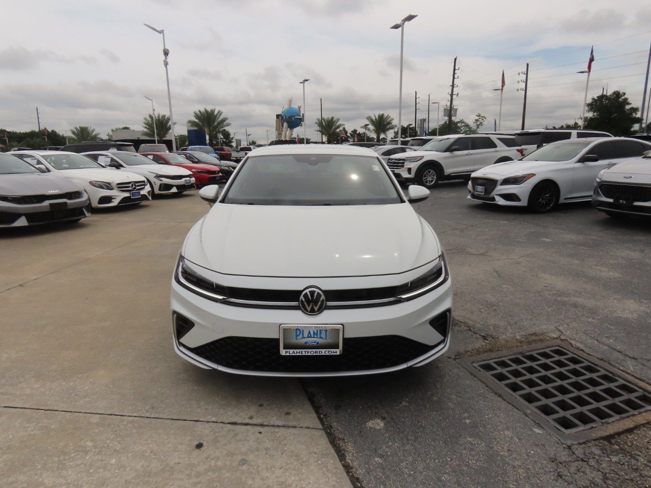 Used 2025 Volkswagen Jetta SE FWD image 5