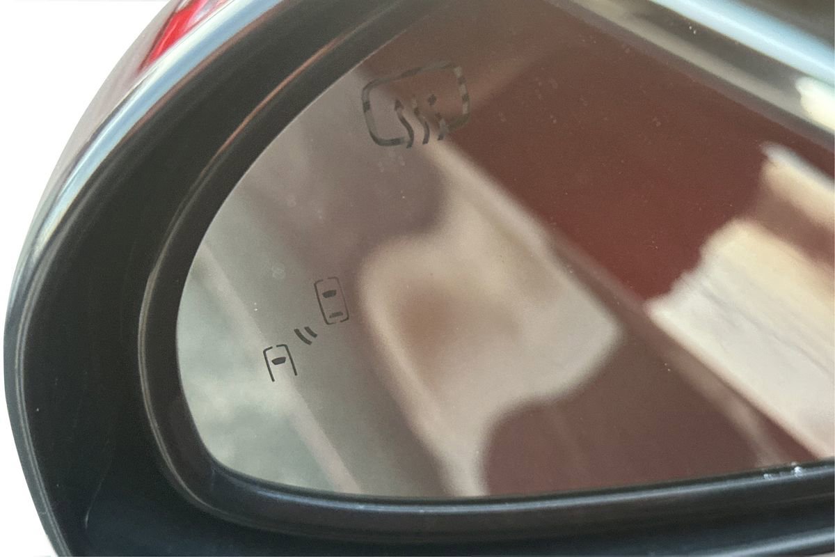 Used 2015 Toyota Avalon Limited image 28