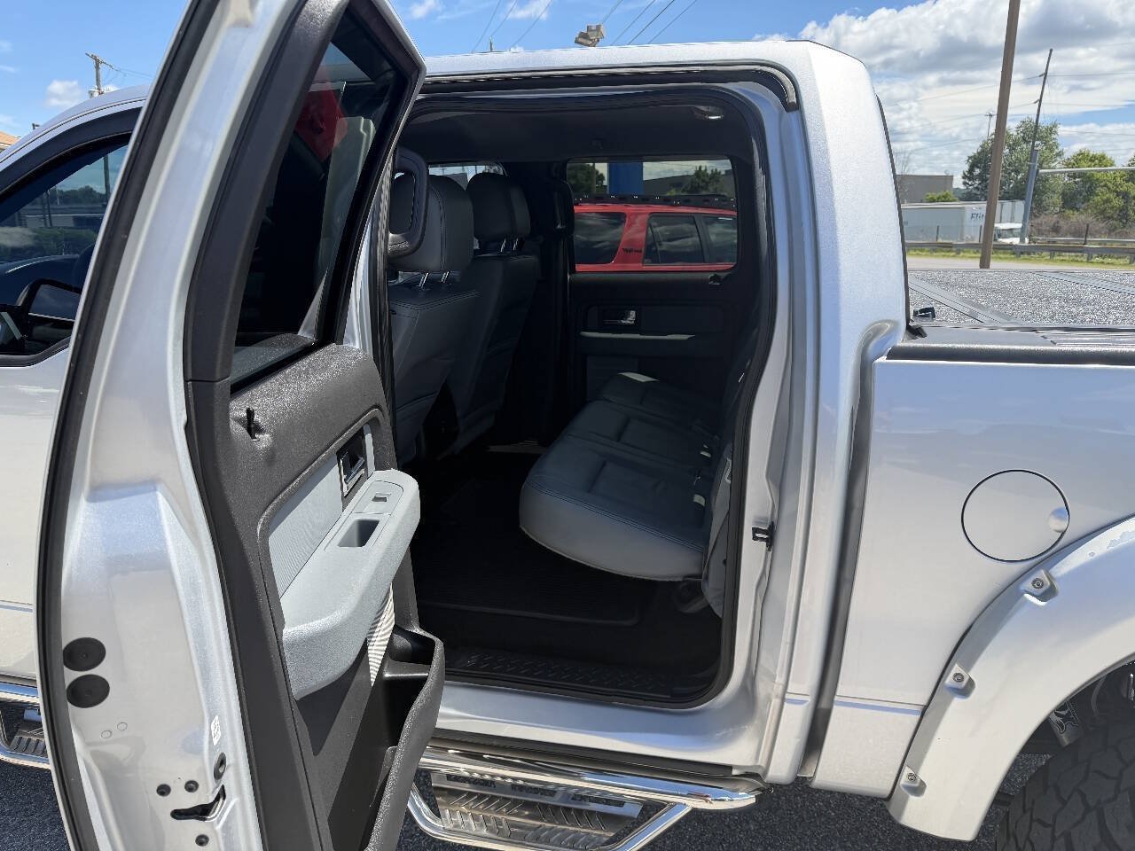 Used 2014 Ford F150 XLT w/ Equipment Group 302A Luxury AWD/4WD image 20