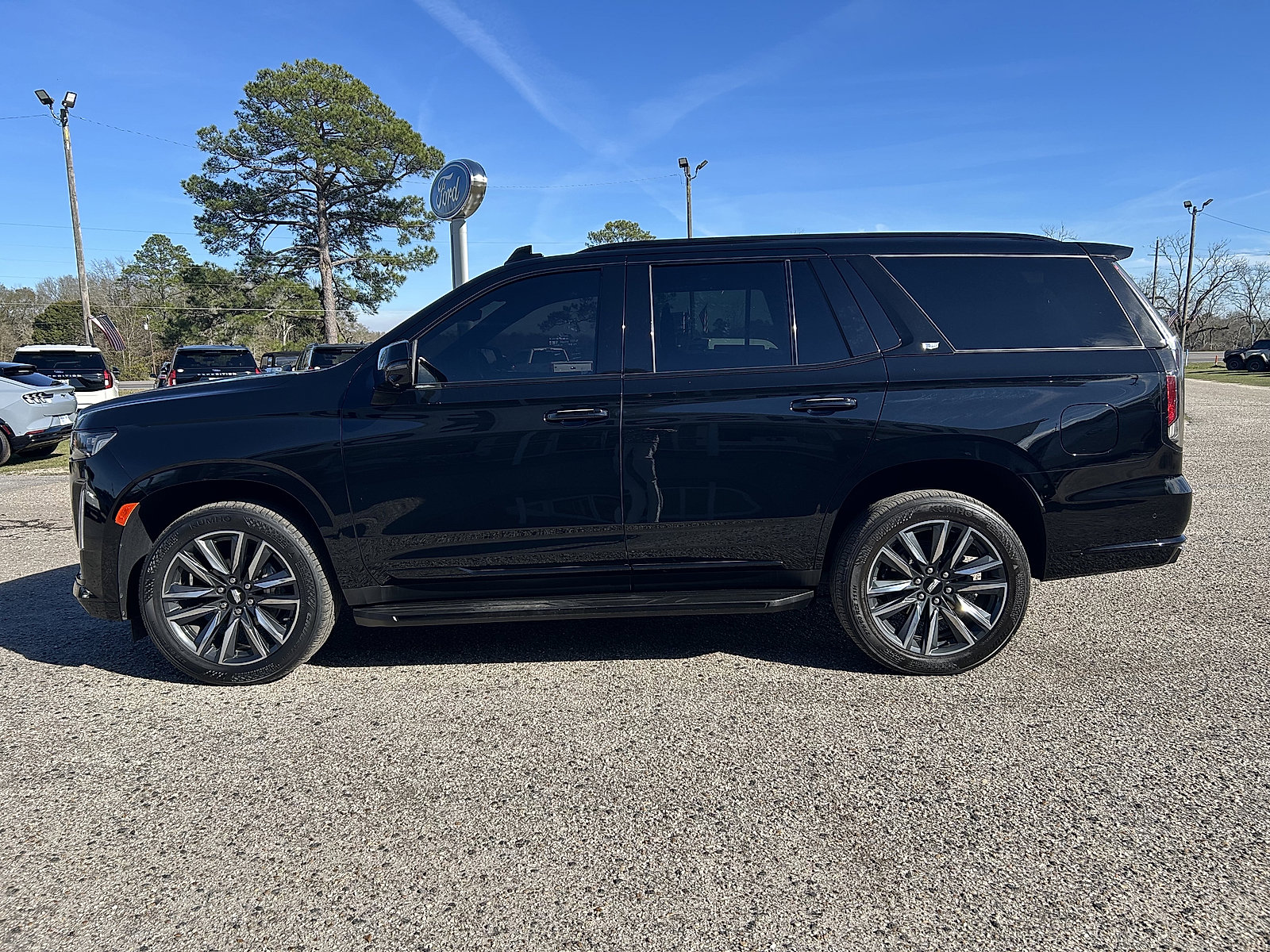 Used 2023 Cadillac Escalade Sport image 1