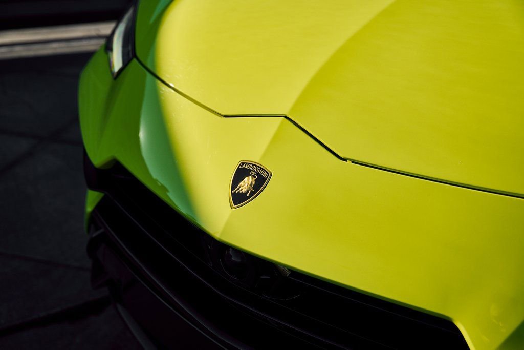 Used 2024 Lamborghini Urus Performante AWD/4WD image 9