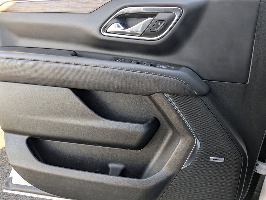 Used 2023 Chevrolet Suburban Premier image 16