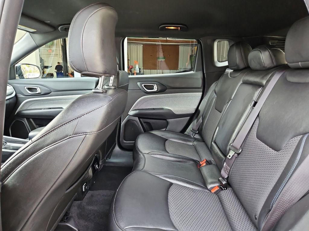 Used 2024 Jeep Compass Latitude image 24