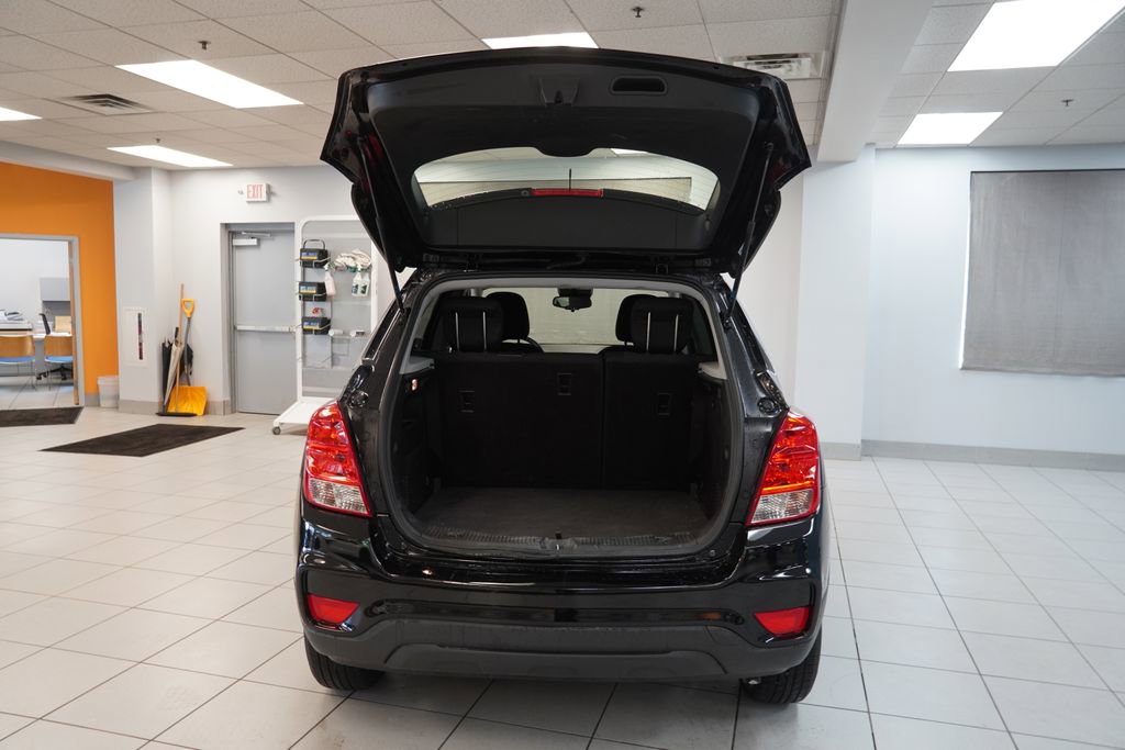 Used 2018 Chevrolet Trax LS FWD image 9