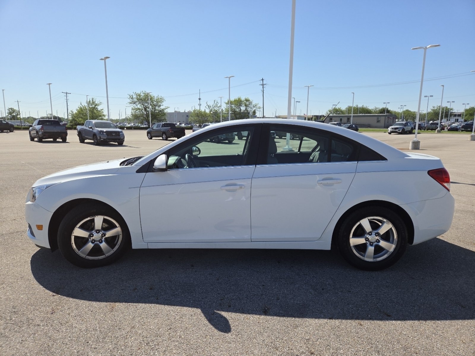 Used 2014 Chevrolet Cruze LT FWD image 12
