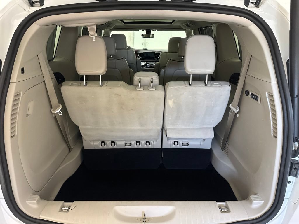 Used 2020 Chrysler Pacifica Limited FWD image 6