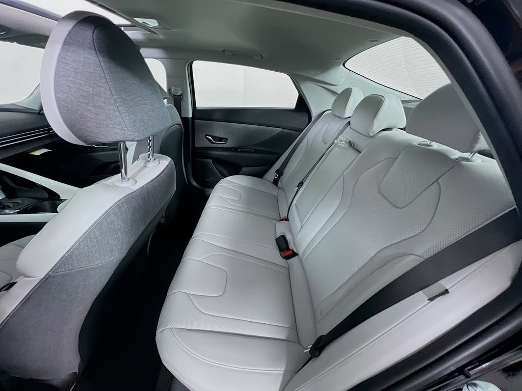 New 2026 Hyundai Elantra Limited FWD image 23