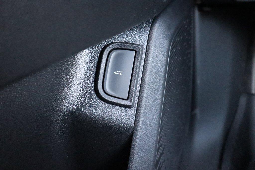 New 2026 Chevrolet Equinox LT w/ Convenience Package II image 16