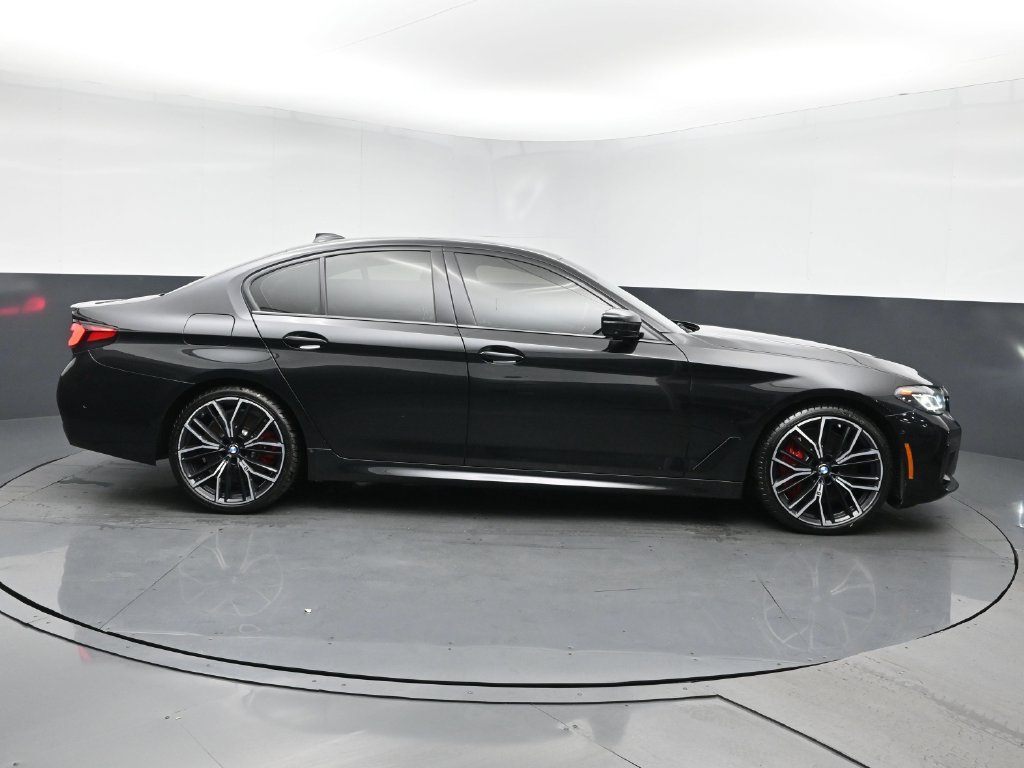 Used 2021 BMW 540i w/ M Sport Package RWD image 3